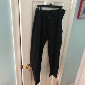 Lululemon on the fly pant